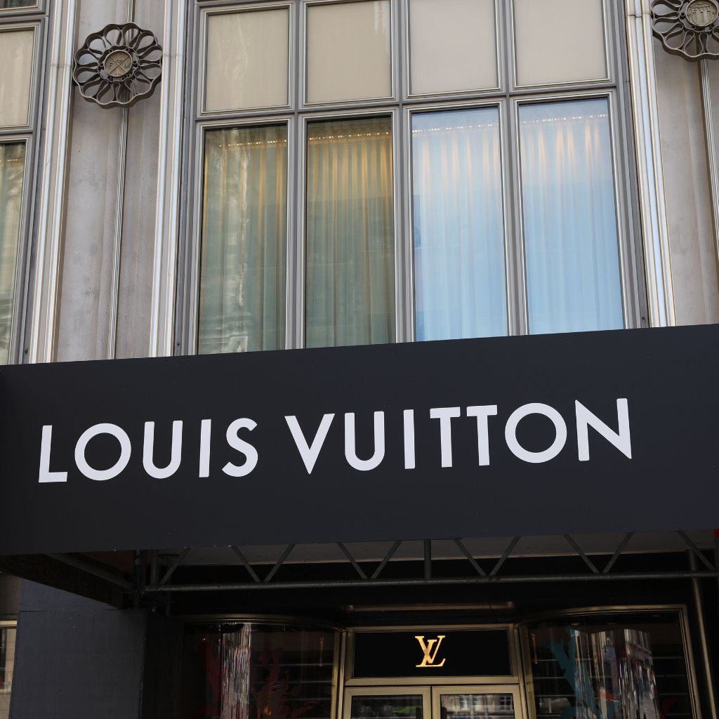 Louis Vuitton  -  Canada