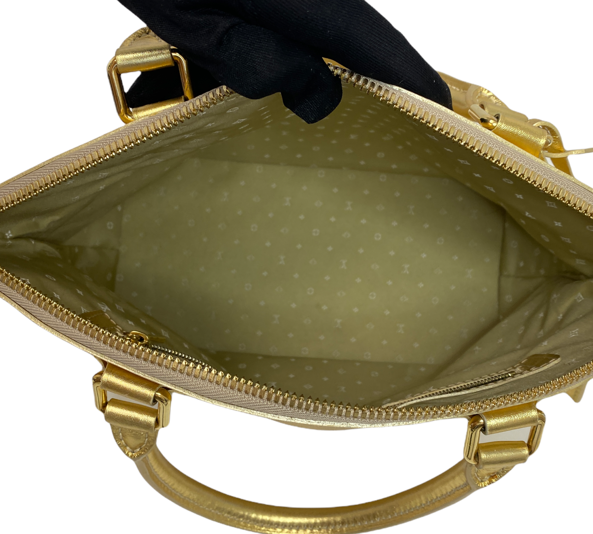 Louis Vuitton  Gold Suhali Lockit PM – Canada Luxury